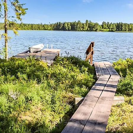 Holiday home Lepovalkeinen By Interhome